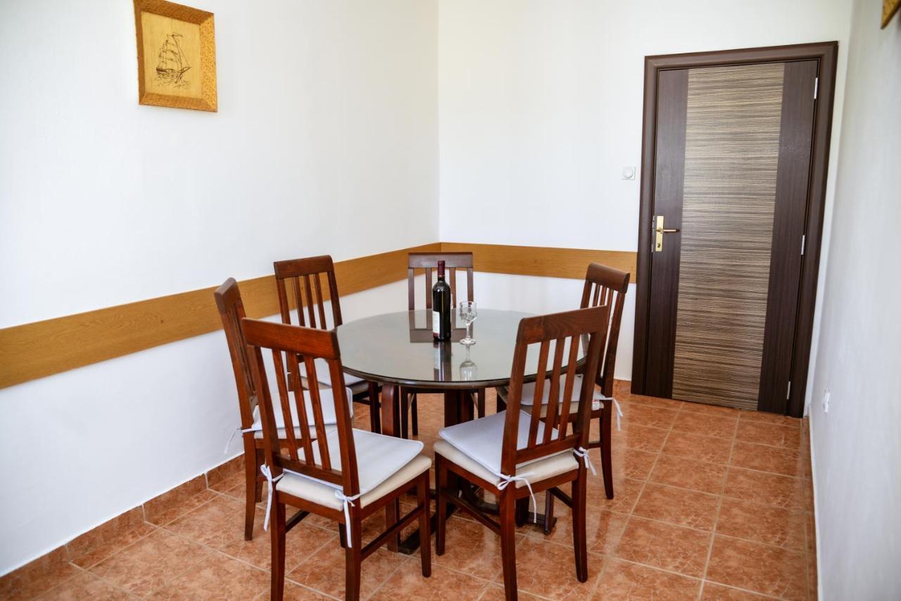 Apartment Nikola Kotor Buitenkant foto